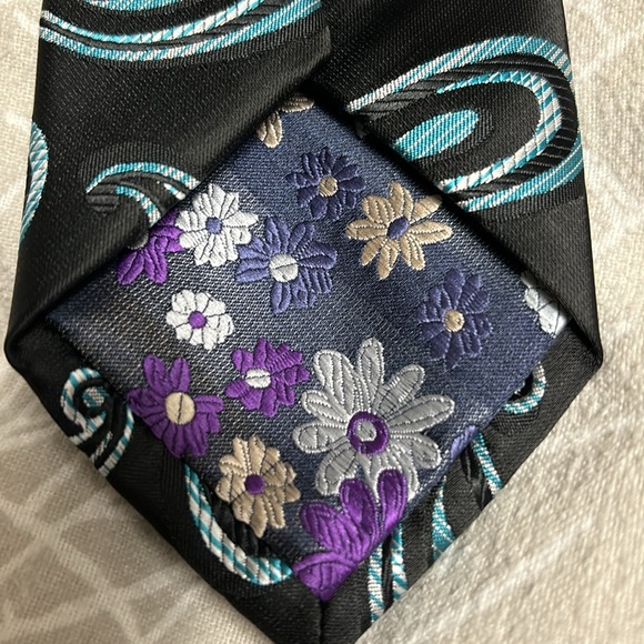 Men’s Montebello Silk Tie - Picture 4 of 5